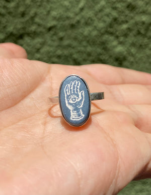 ANILLOS DE PLATA Y BARRO POR MARIO HERNÁNDEZ